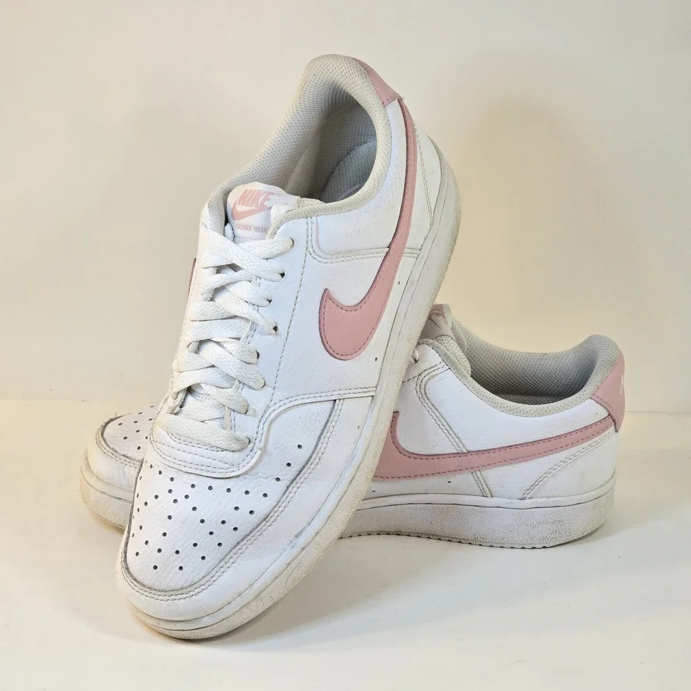 Nike White and Pink Low-Top Athletic Shoes